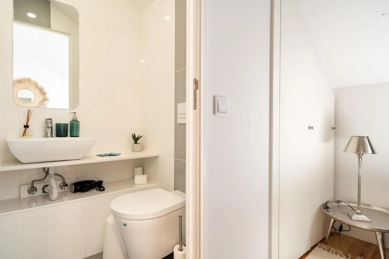 Akicity Penha Bold Lisbon Apartment